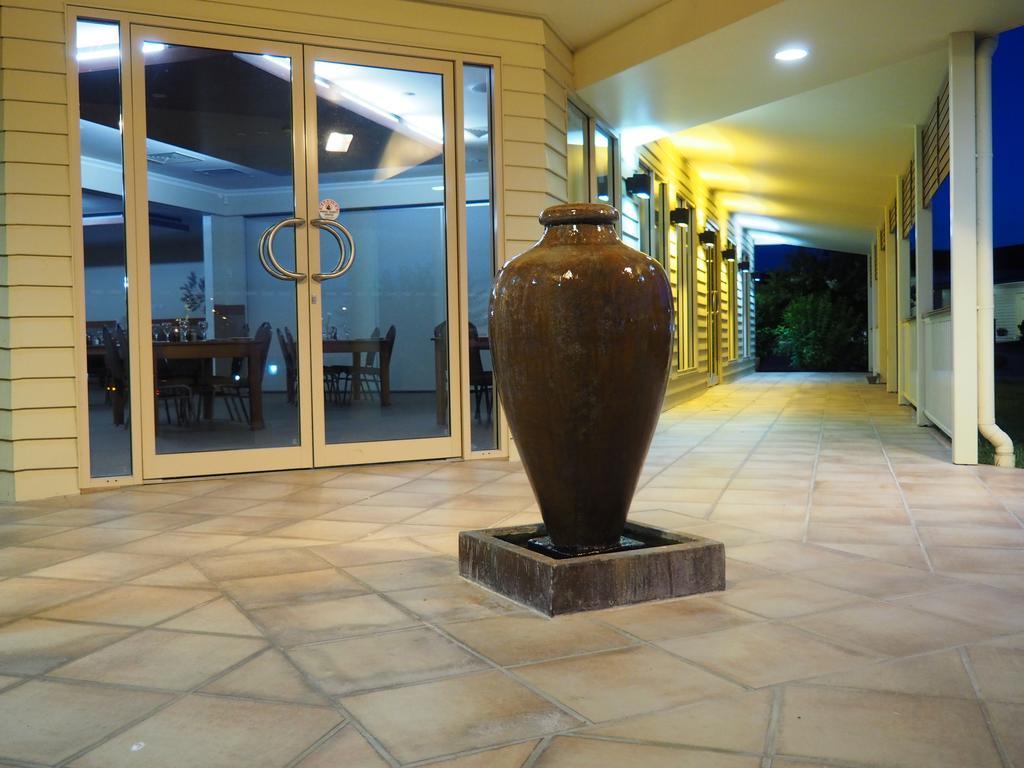 Pittsworth Motor Inn Bagian luar foto