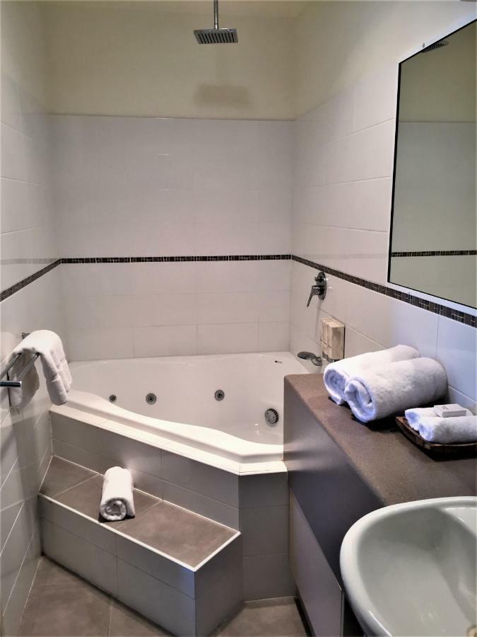 Pittsworth Motor Inn Bagian luar foto