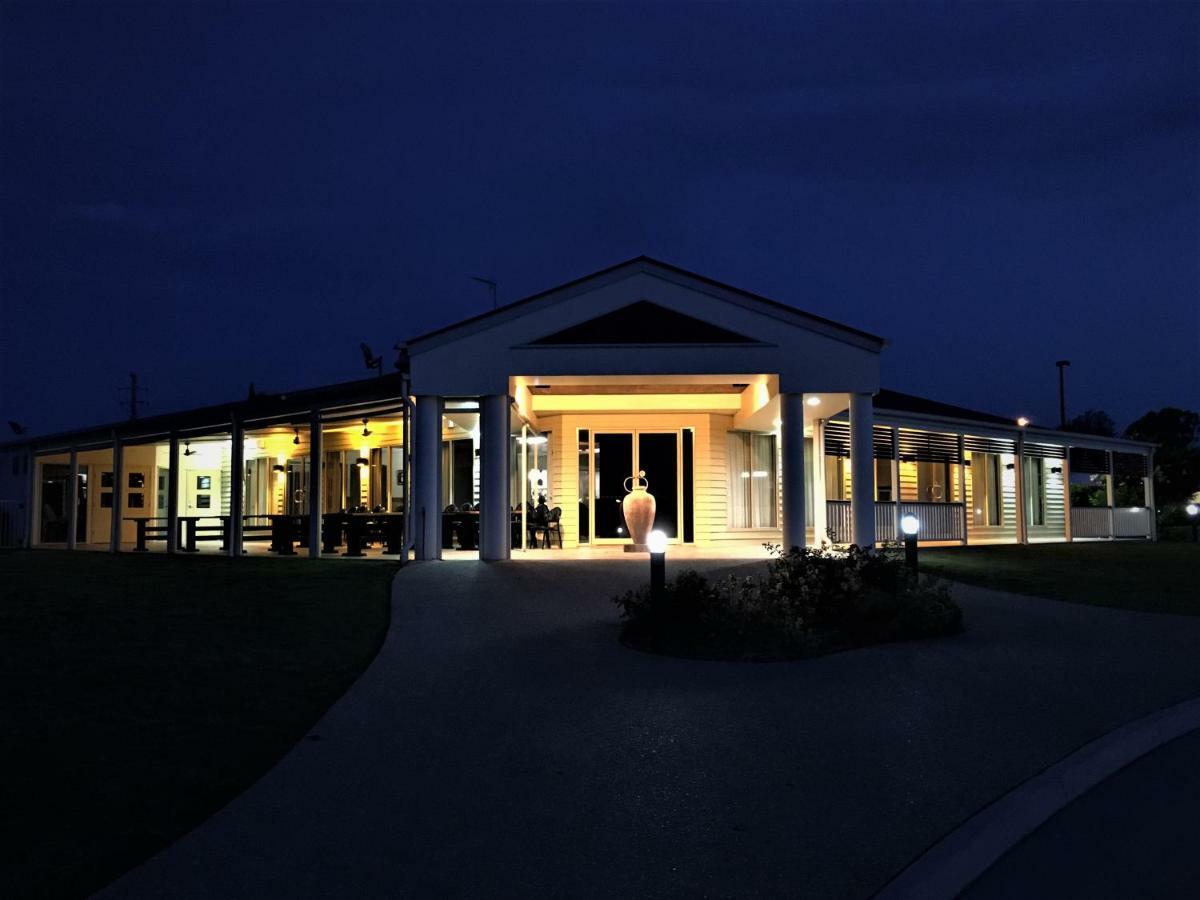 Pittsworth Motor Inn Bagian luar foto