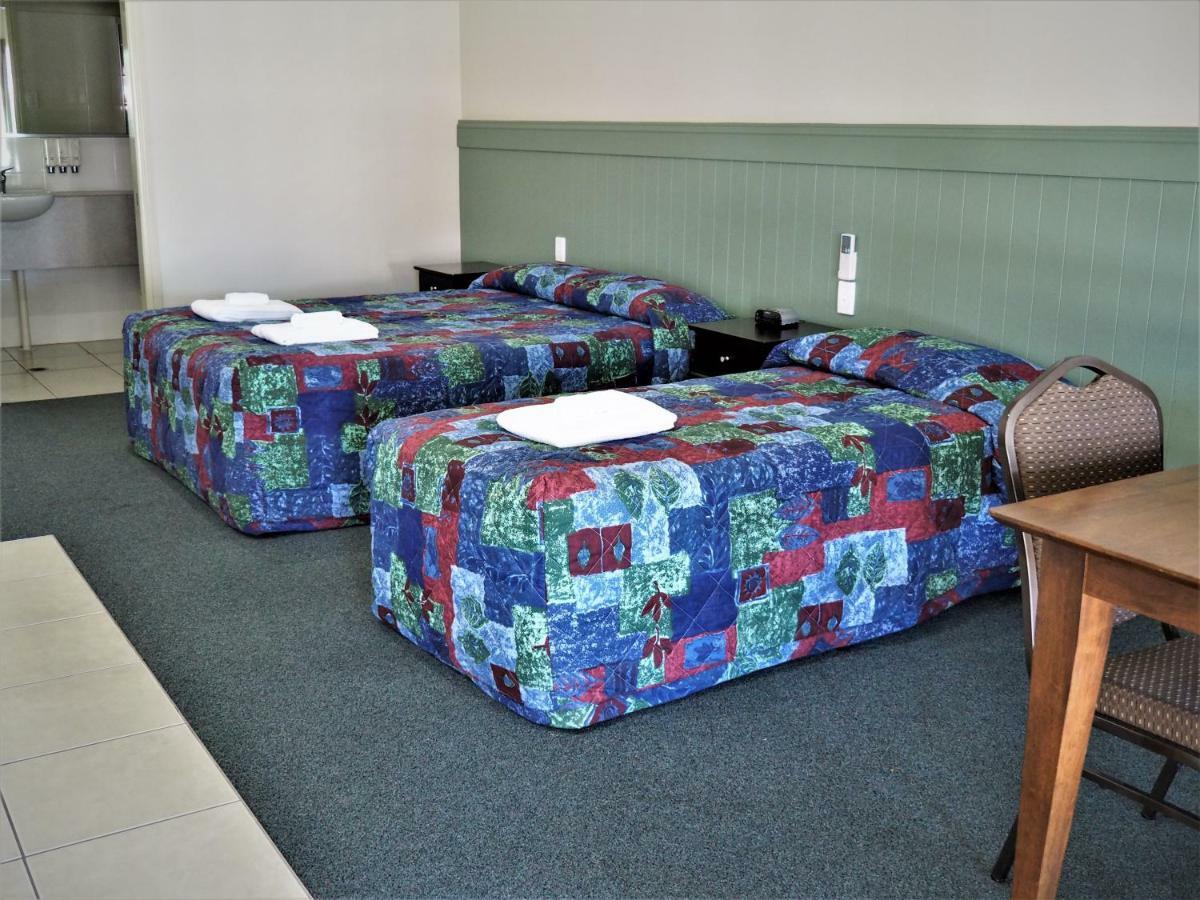 Pittsworth Motor Inn Bagian luar foto