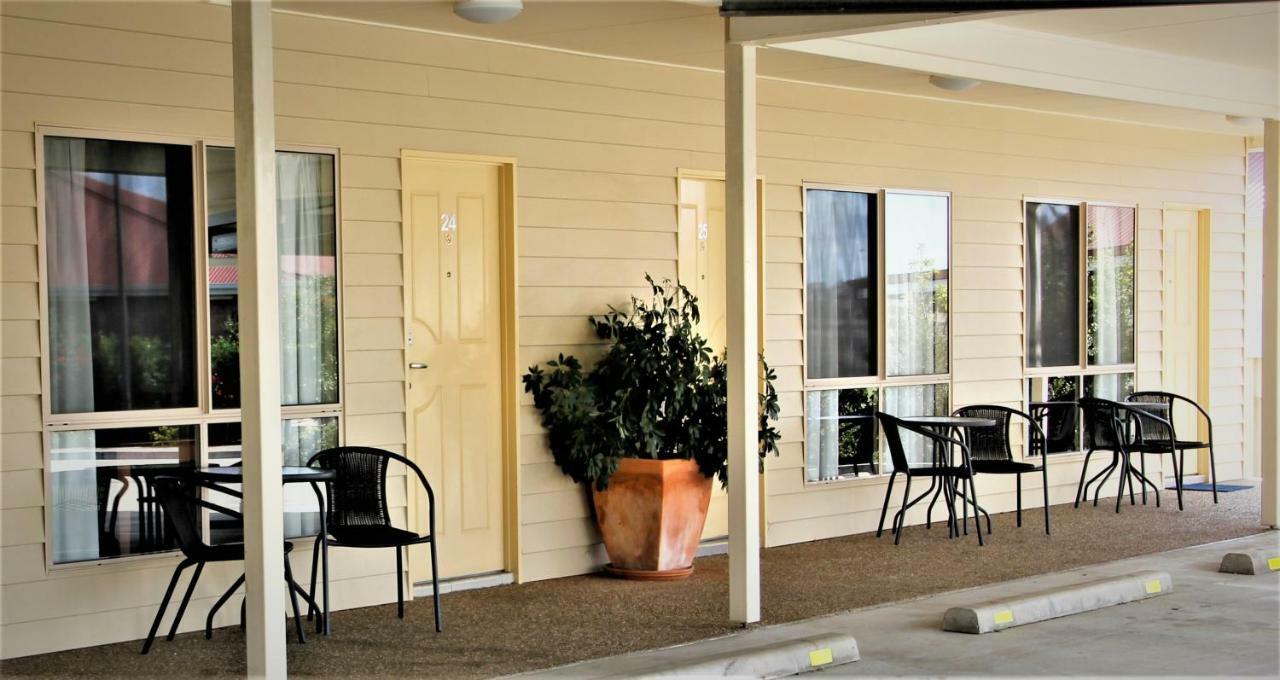 Pittsworth Motor Inn Bagian luar foto